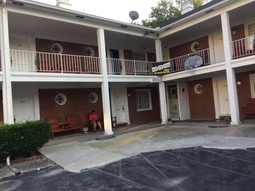 Motel Townhouse photo 26