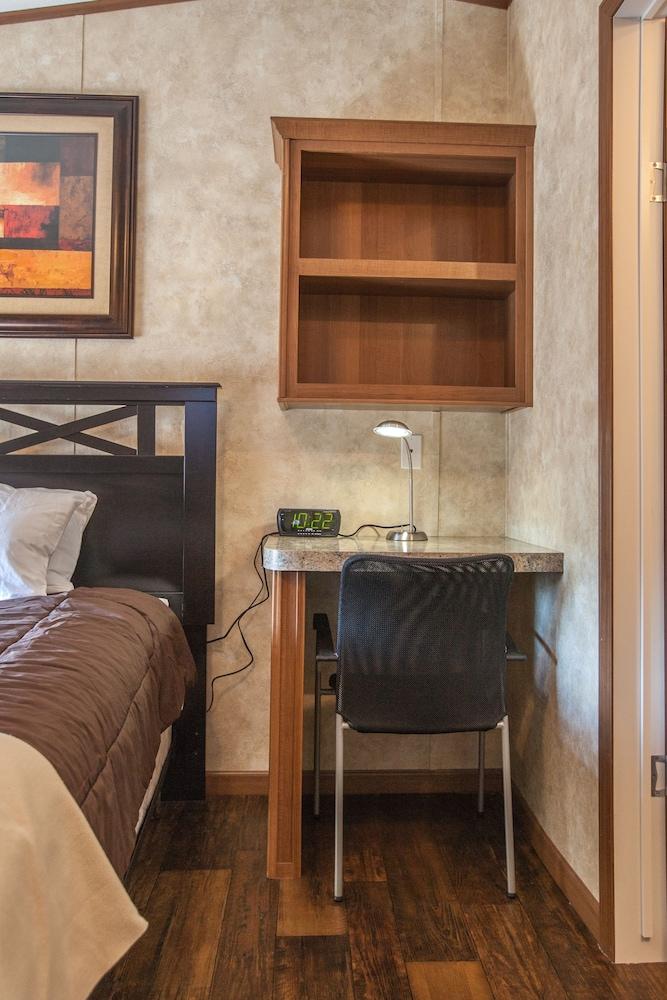 Cuero Oilfield Housing photo 12