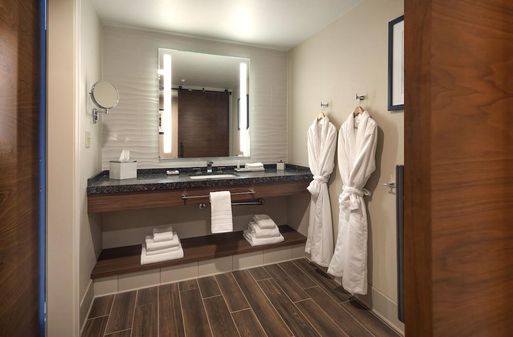 Bear Springs Hotel photo 16