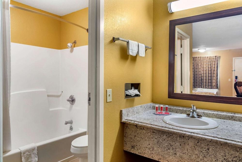 Econo Lodge Cuthbert photo 17
