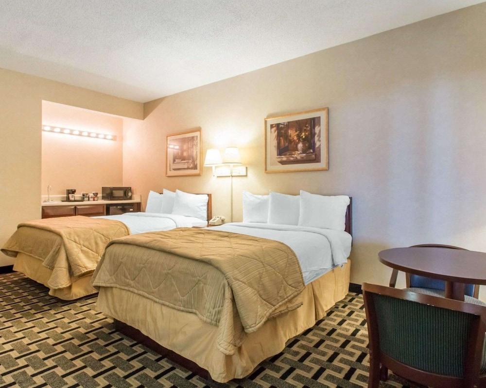 Quality Inn & Suites Ridgeland photo 21