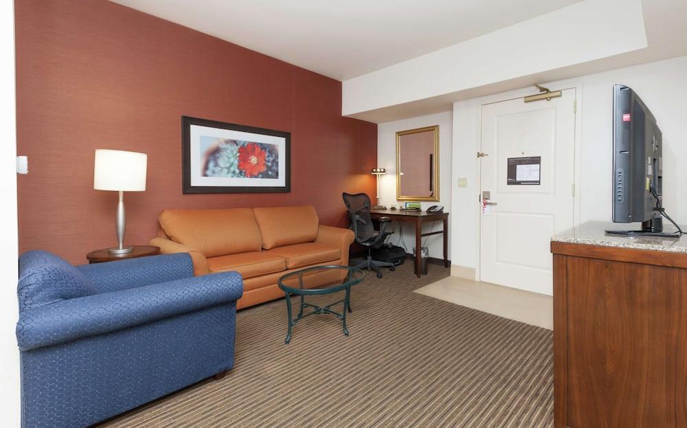 Hilton Garden Inn Palm Springs - Rancho Mirage photo 27