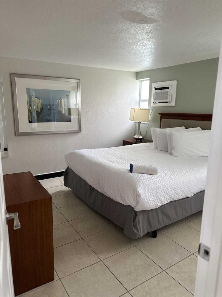 Clearwater Suites photo 12
