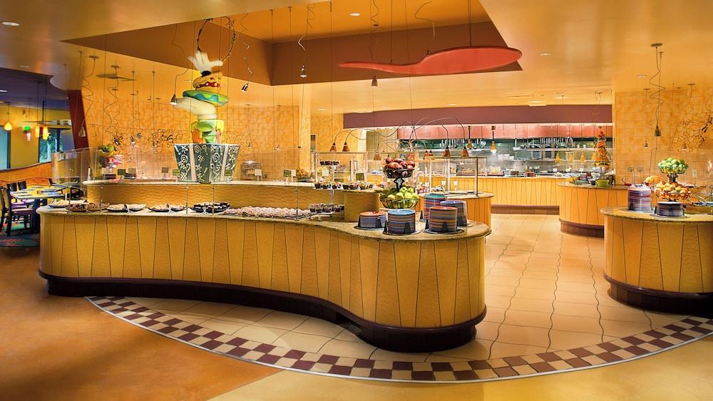 Disneyland Hotel photo 41