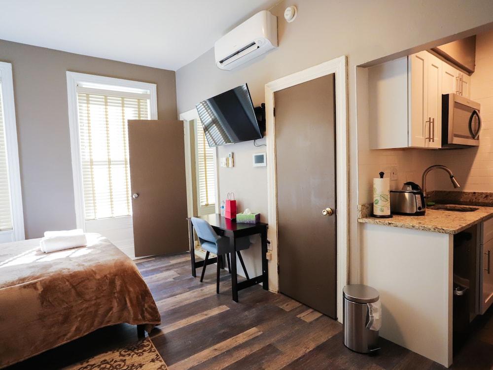 Midtown Suites photo 57