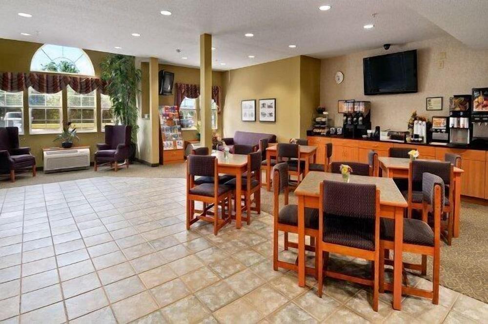 Stay Beyond Inn & Suites photo 16