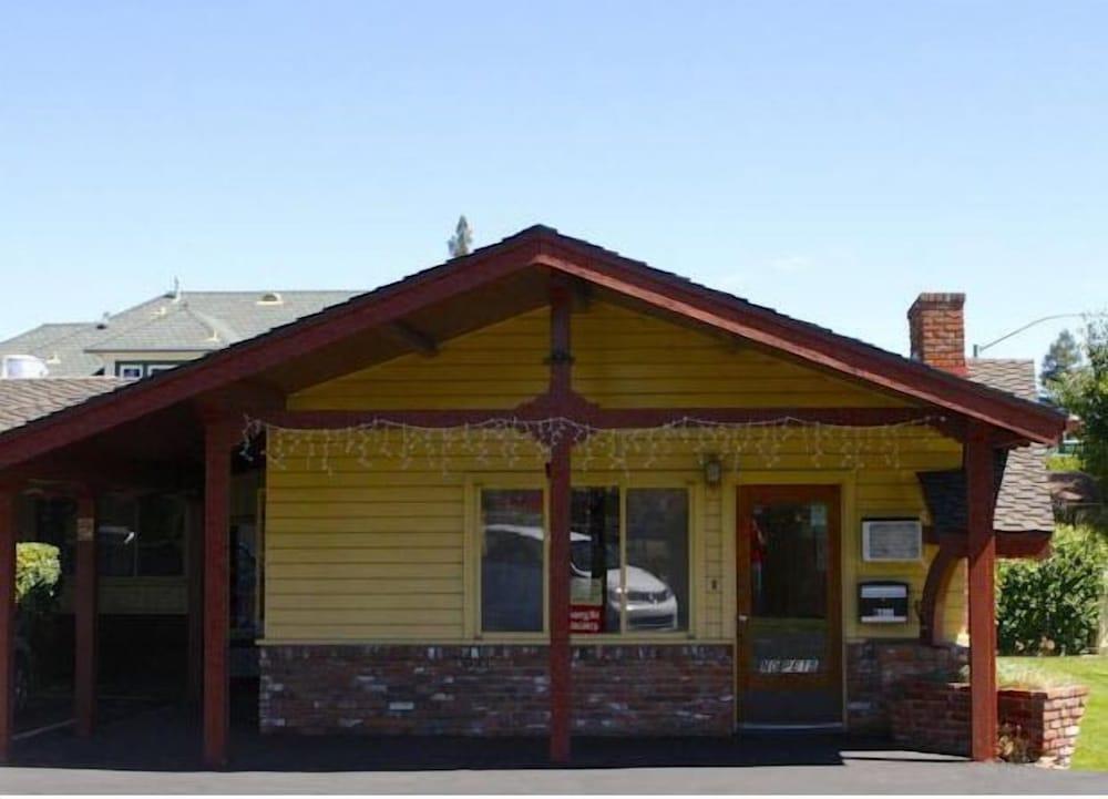 Melody Ranch Motel photo 45
