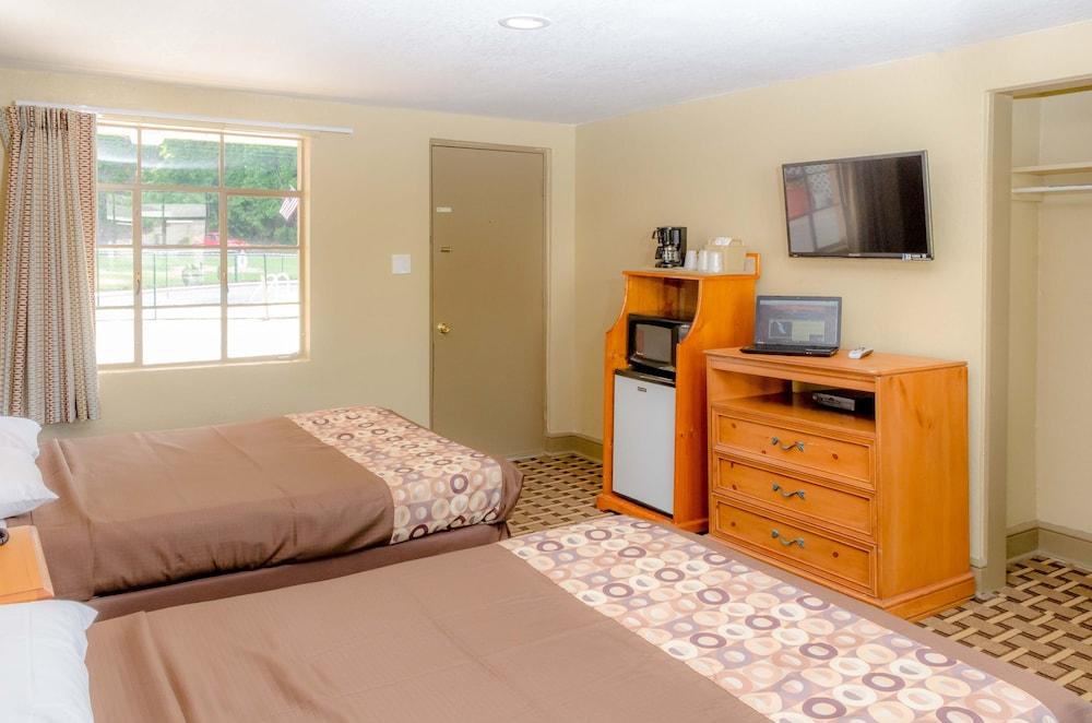 Relax Inn photo 5