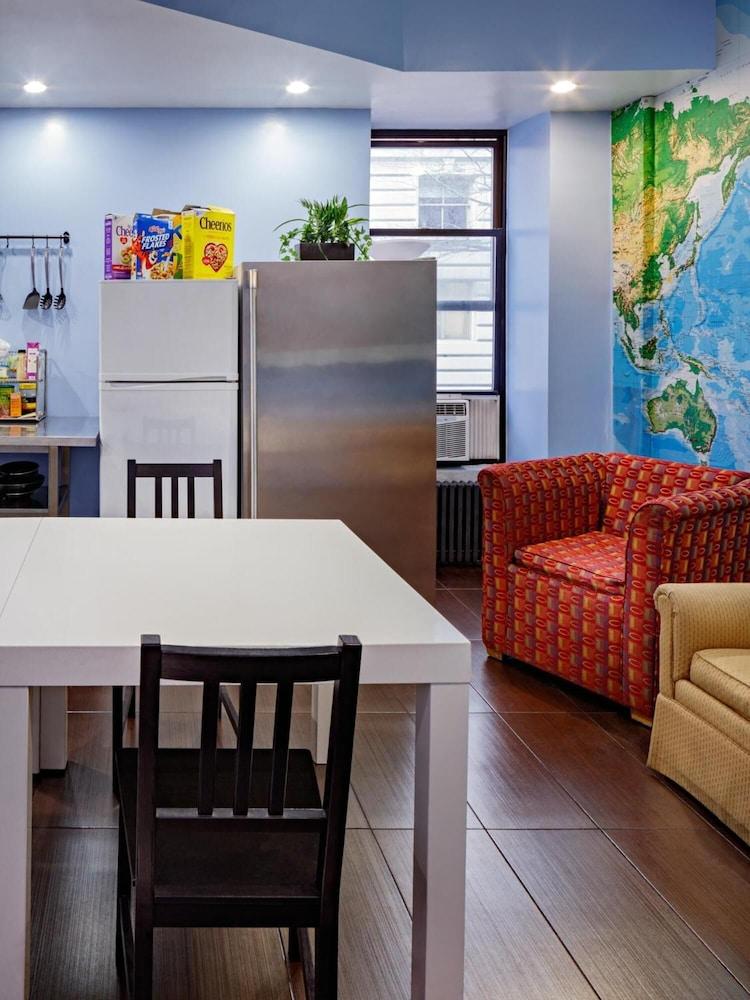 Central Park West Hostel photo 23