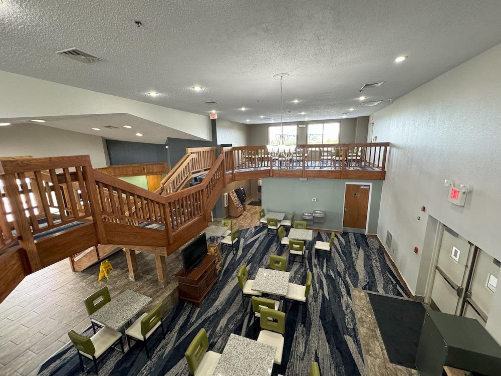 Quality Inn Mason Near Kings Island photo 31