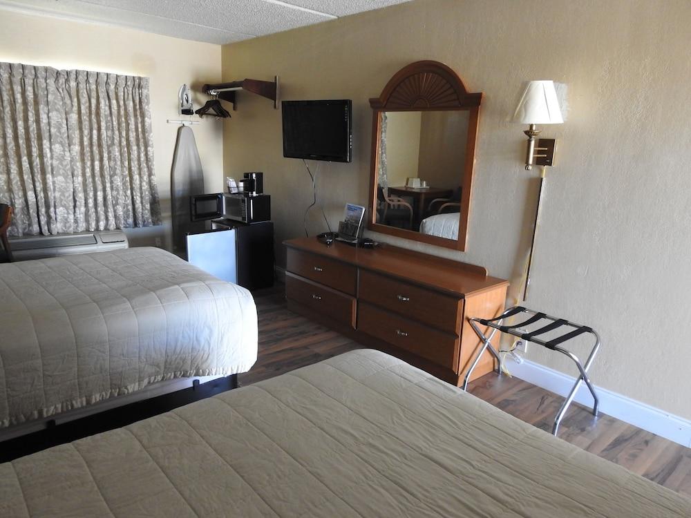 Relax Inn photo 10