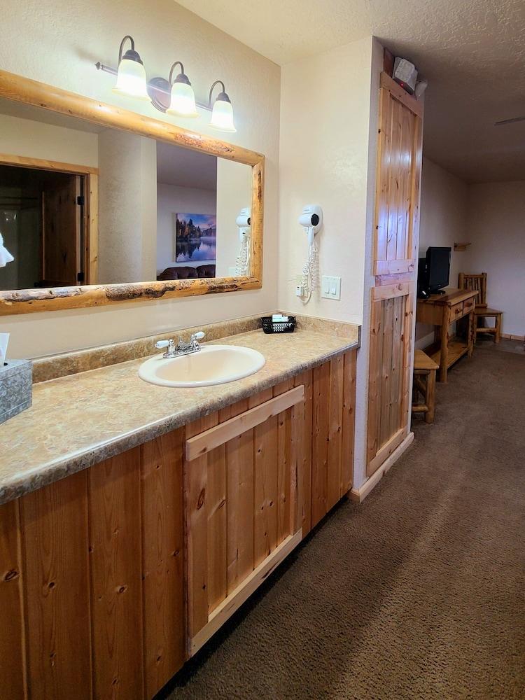 Flaming Gorge Hideout photo 11