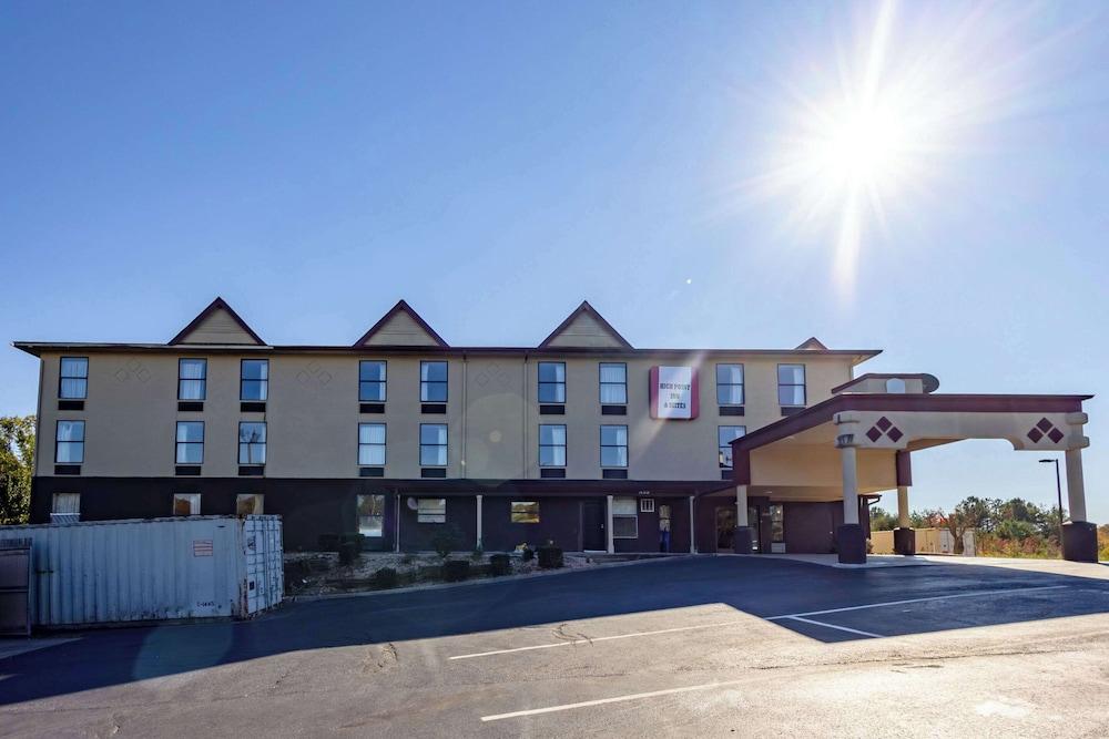 Clarion Pointe photo 53