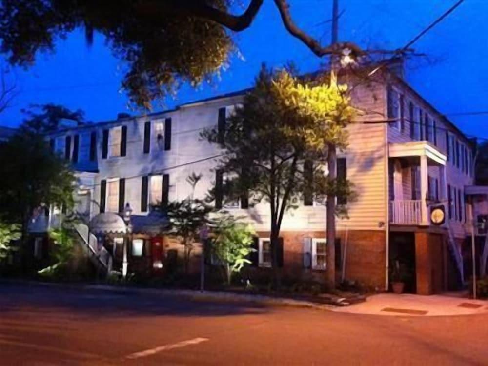 17Hundred90 Inn and Restaurant photo 1