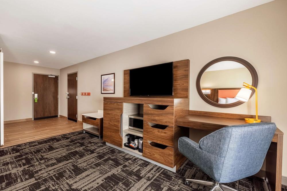 Hampton Inn & Suites Benton Harbor photo 6