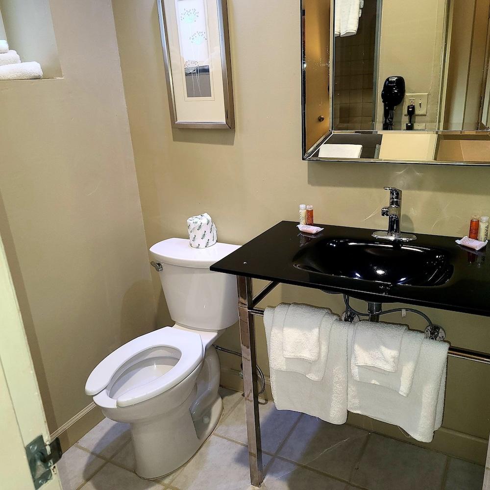 Sole Inn and Suites photo 26