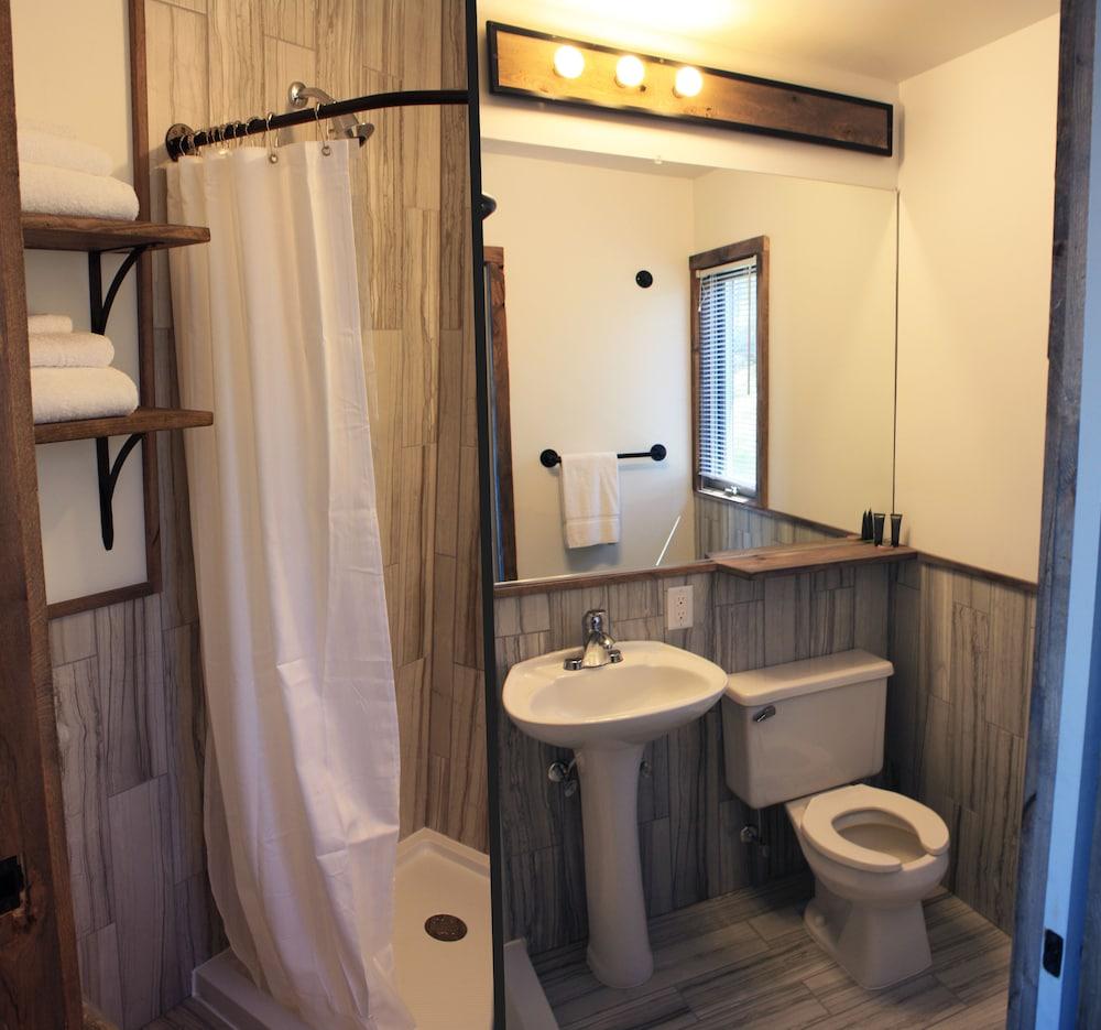 Aqua Aire Inn & Suites photo 15
