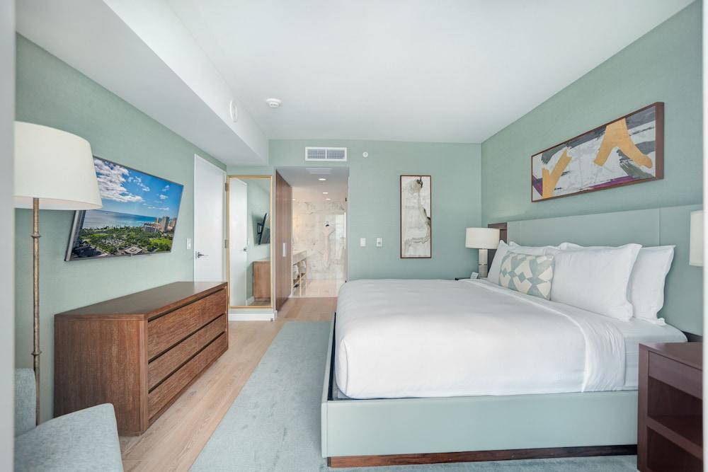 Real Select at the Ritz Carlton Residences, Waikiki Beach photo 16