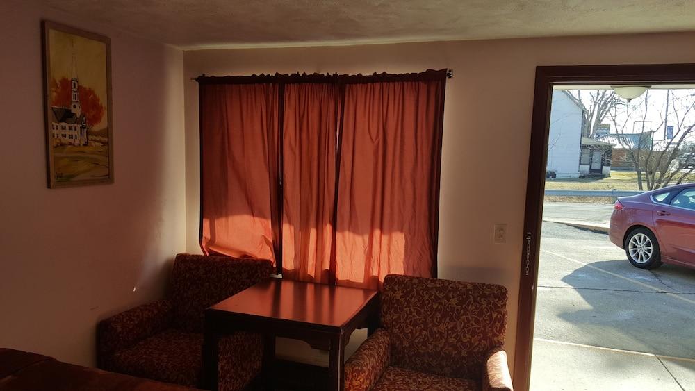 In Town Inn photo 10