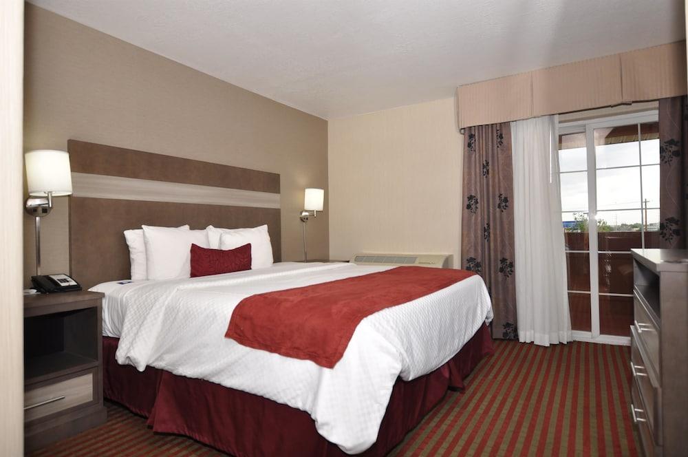 Best Western Plus Executive Suites photo 7
