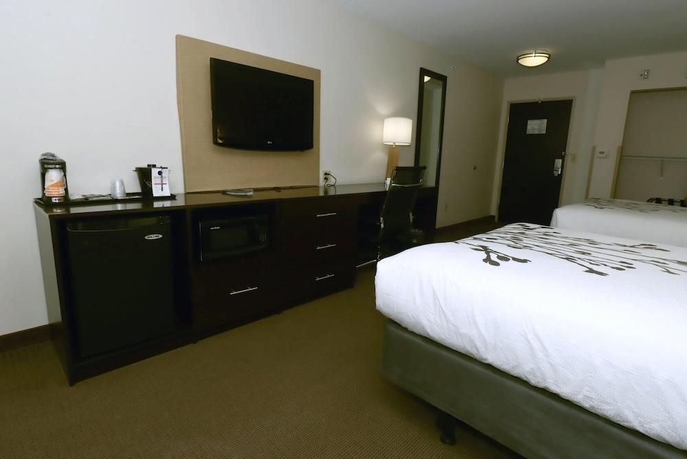 Sleep Inn & Suites Moundsville - Wheeling photo 38