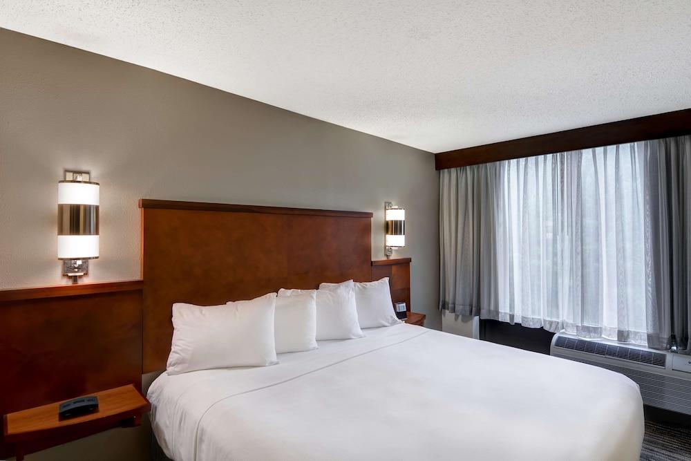 Hyatt Place Birmingham/Hoover photo 18