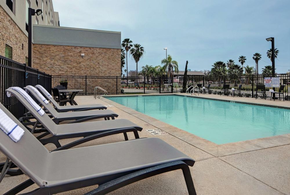 Hampton Inn Weslaco photo 38