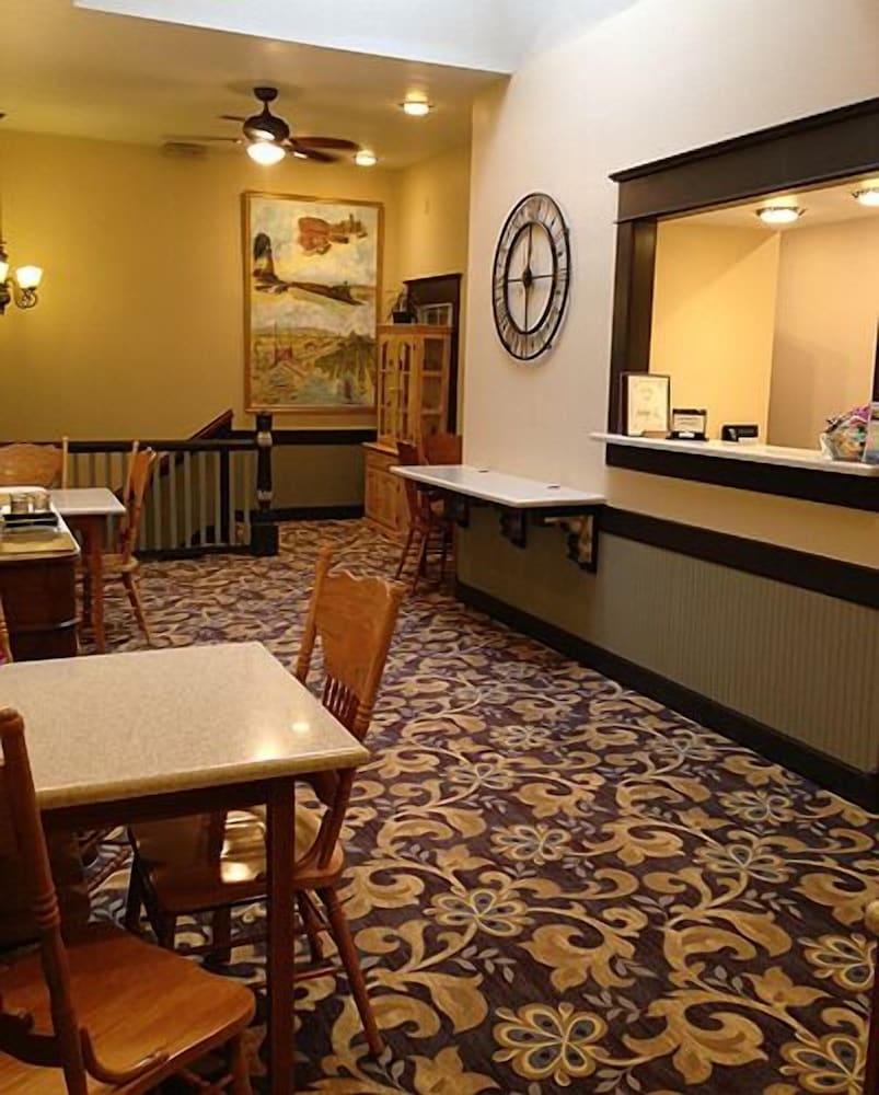 Heritage Inn photo 11
