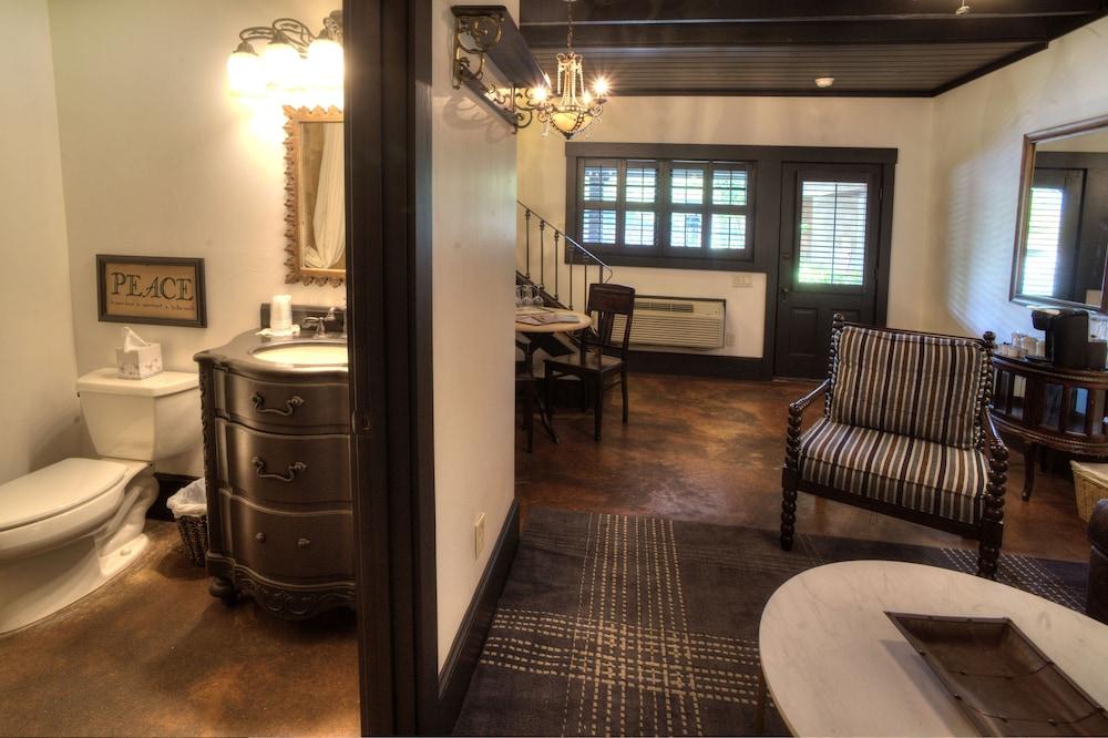 The Winchester Lodge photo 50