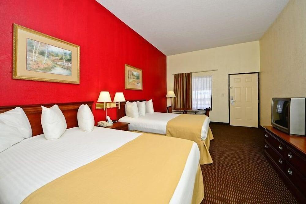 Manchester Heritage Inn And Suites photo 8