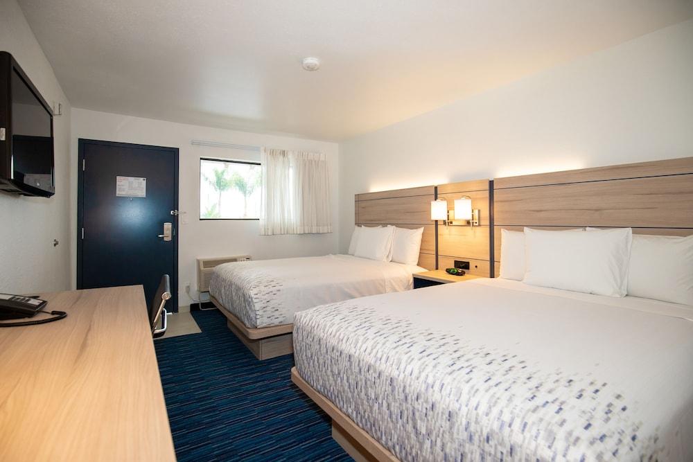 Orange Grove Inn photo 13