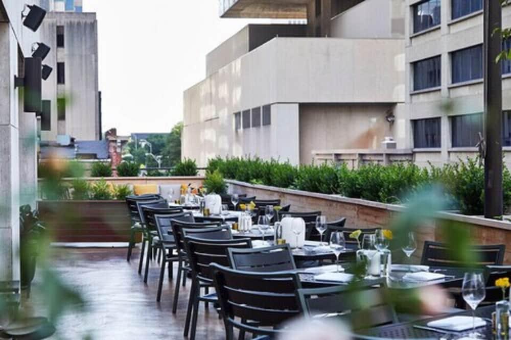 Fairlane Hotel photo 48