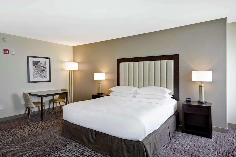 DoubleTree by Hilton Chicago Midway Airport photo 24