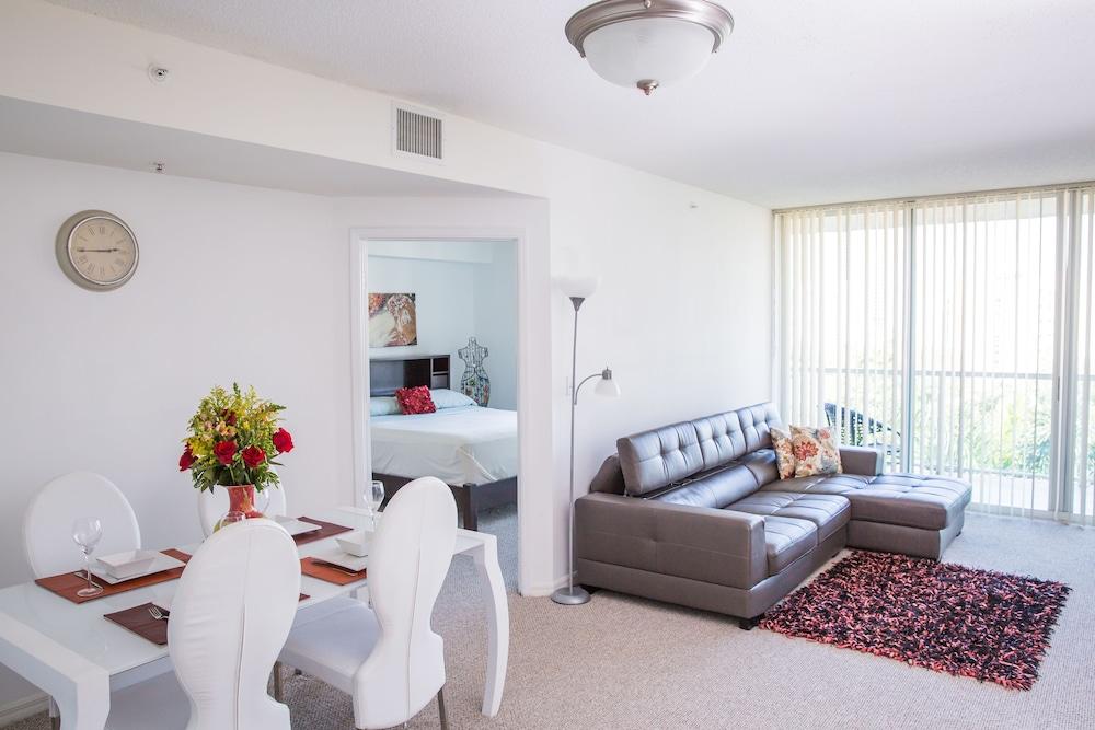 Best Holiday Suites photo 26