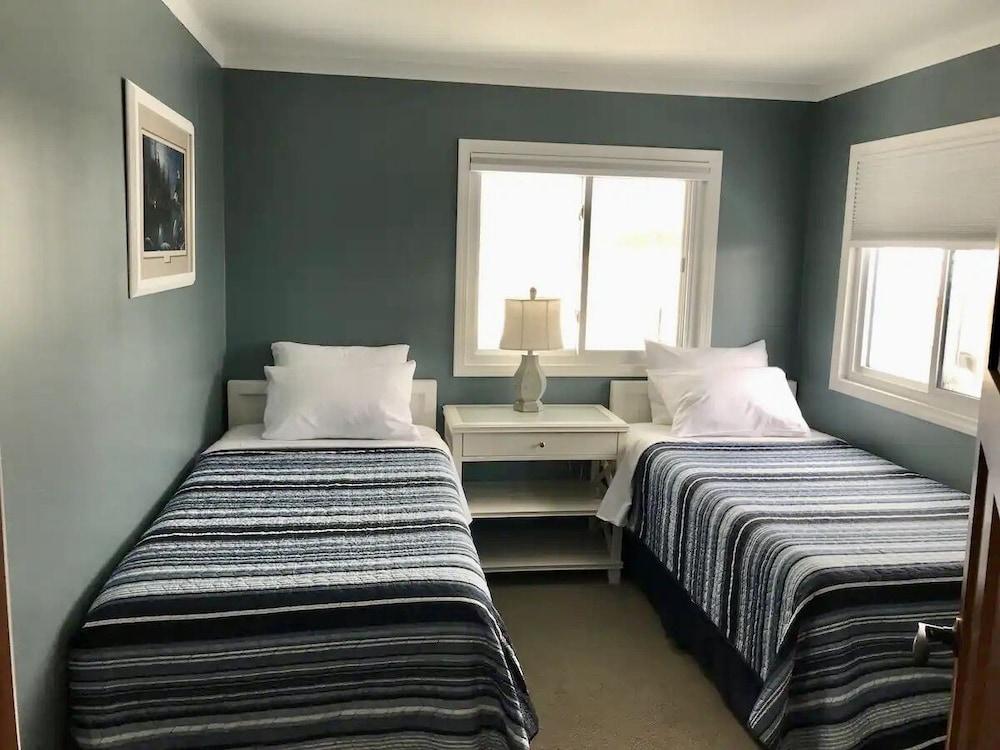 Aqua Aire Inn & Suites photo 19