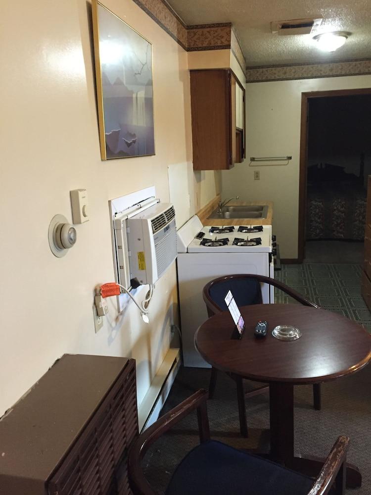 Double A Motel photo 37