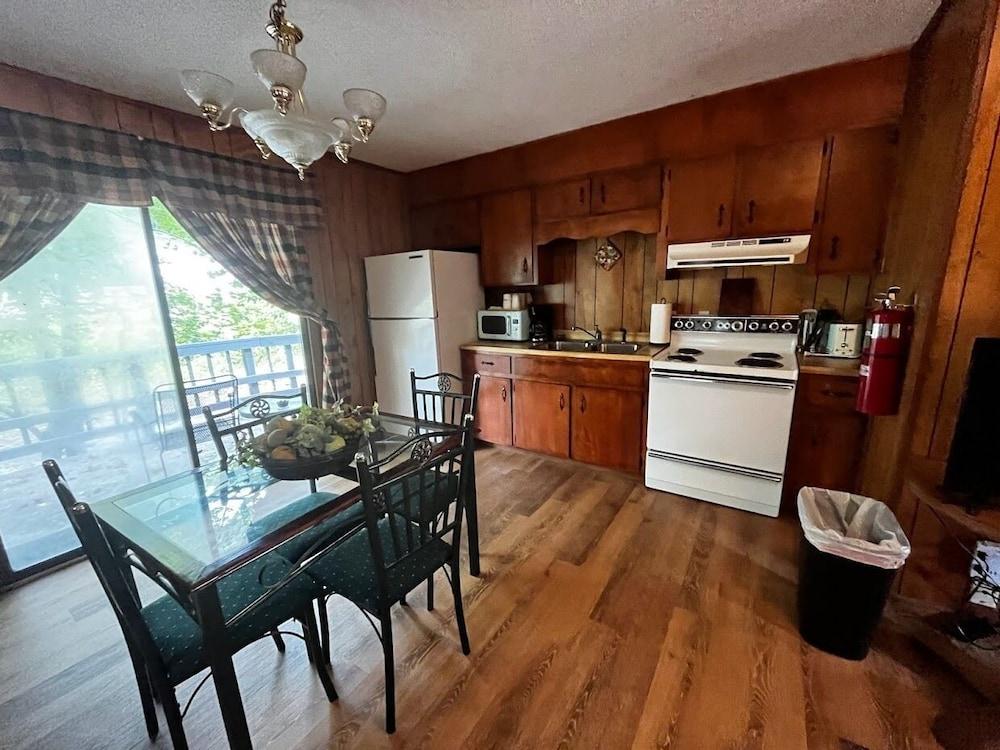 Meadowlark Motel with Restaurant & Bar photo 53