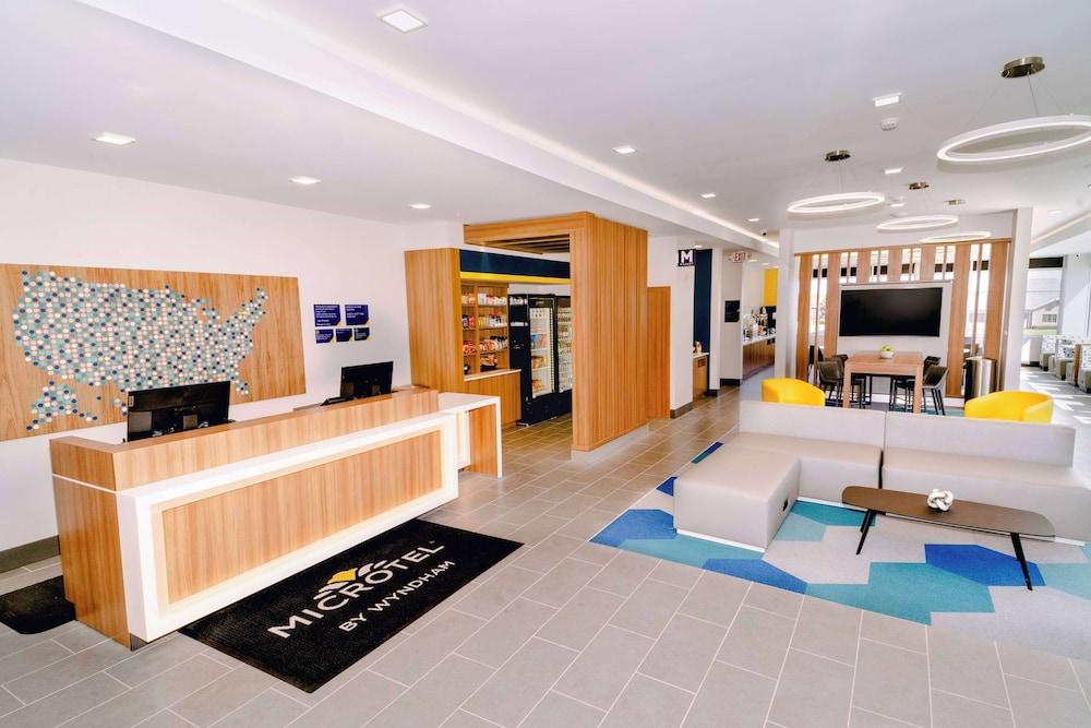 Microtel Inn & Suites by Wyndham Newark NY photo 3