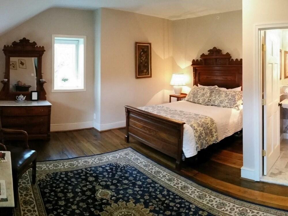Inn at Springfield Manor photo 3