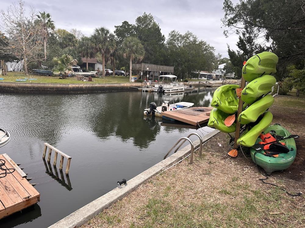 Neptune's Grotto Waterfront Retreat photo 15