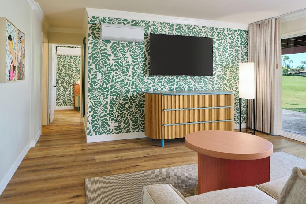 Royal Lahaina Bungalows & Spa photo 5