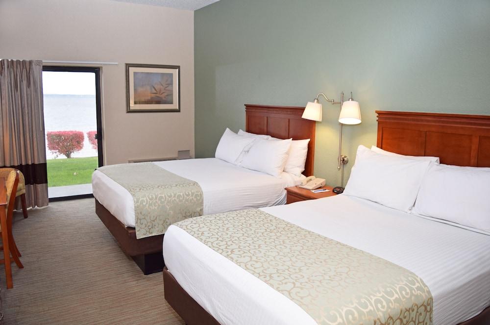 Beachfront Hotel photo 7