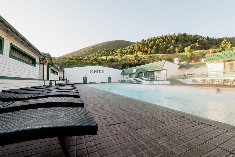Chico Hot Springs Resort & Day Spa photo 14