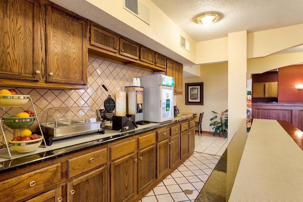 Quality Inn Blytheville photo 16
