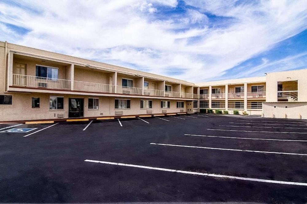 Central Phoenix Hotel photo 2