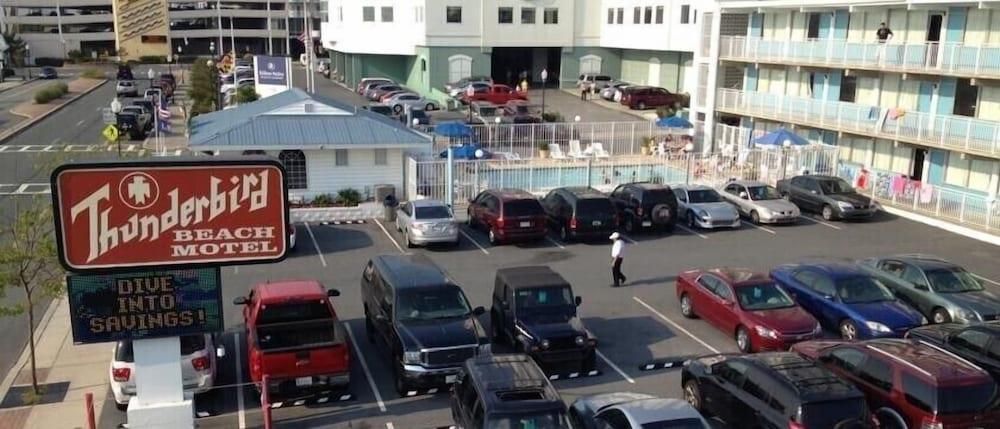 Thunderbird Beach Motel photo 17