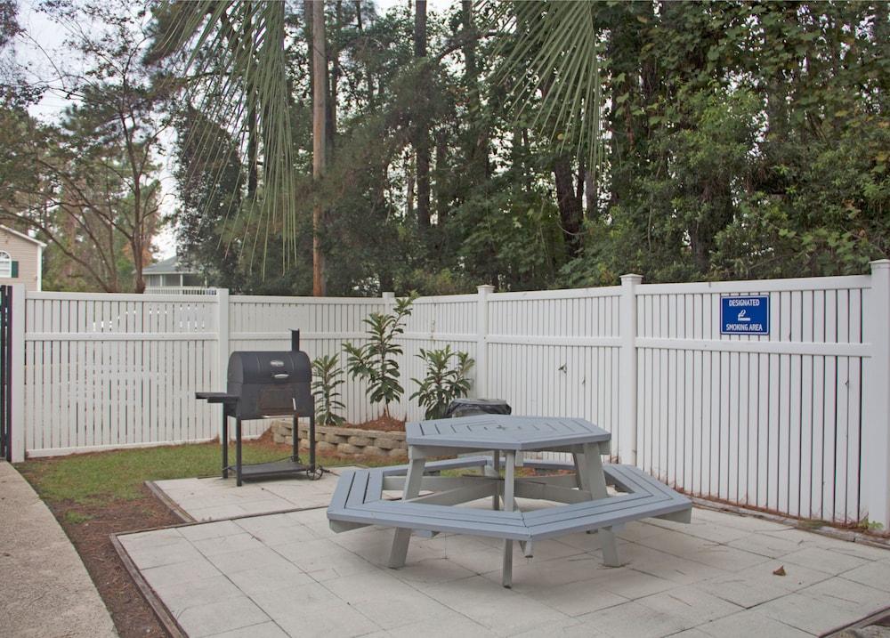 Country Club Villas photo 61