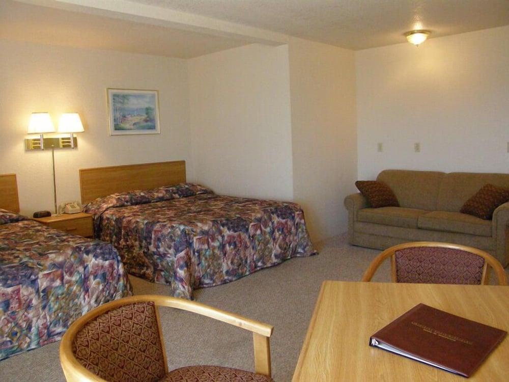 Fairview Beachfront Inn photo 8