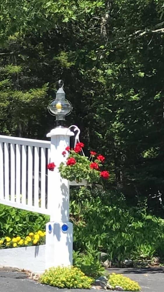 Mount Battie Inn photo 54