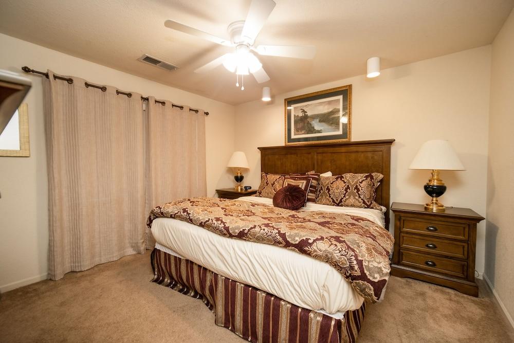Pointe Royale Condominium Resort & Golf Course photo 52